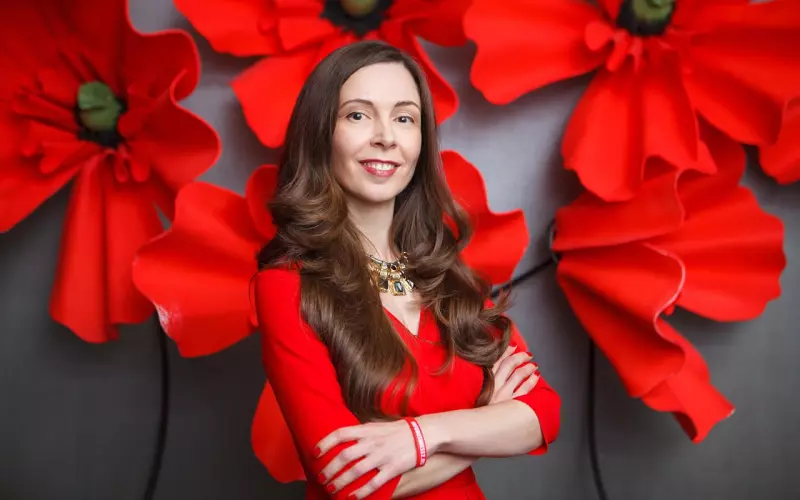 在取悦男人方面，聪明的女人用套路，而蠢女人只会用情话