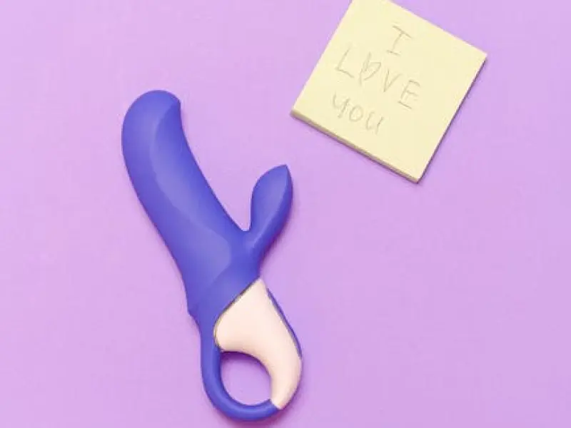 异性之间“越界”，是真情实感还是“玩玩而已”?