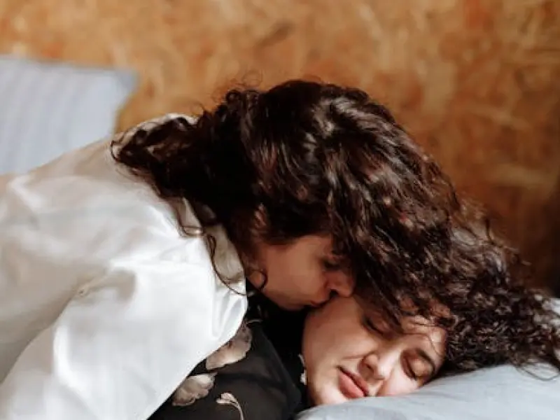 睡觉时，越是恩爱的夫妻，这5个坏动作越是做得多，你们是吗？