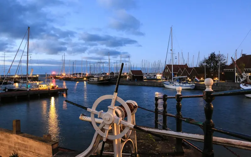 当爱你的人出现我就会离开，听到这句话就抽他吧