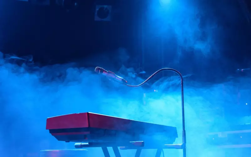 谈婚论嫁阶段，我应该搬到未婚夫的城市居住吗