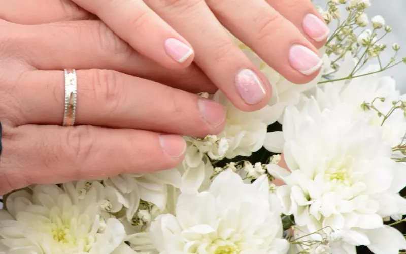 结婚之后遇到“真爱”，不想破坏彼此的家庭，女人这样处理最明智