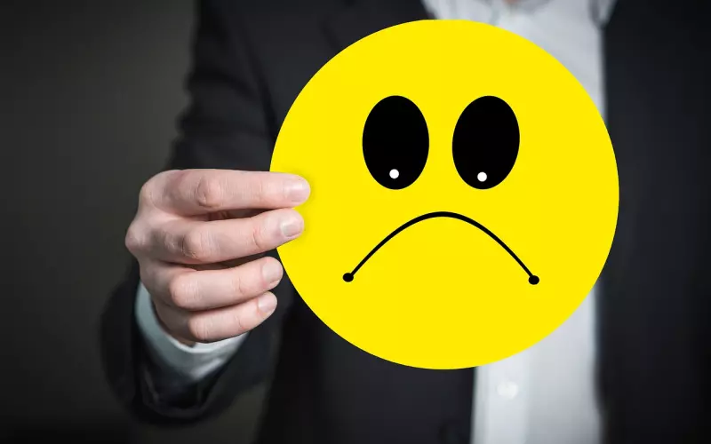 女朋友心情不好时生气了，该怎么安慰哄她开心！