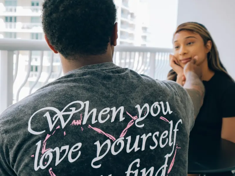 男人是否真的爱你，看这3方面就知道了！