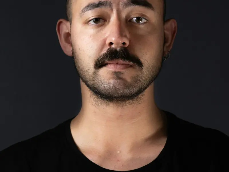 为什么跪舔追不到女生？该怎么避免成为跪舔！