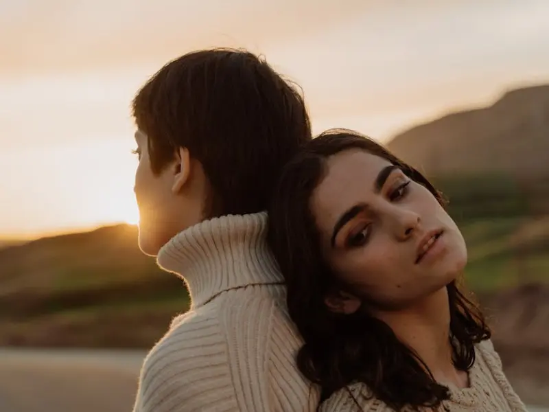 为什么分手后他还联系我，却不愿意复合？