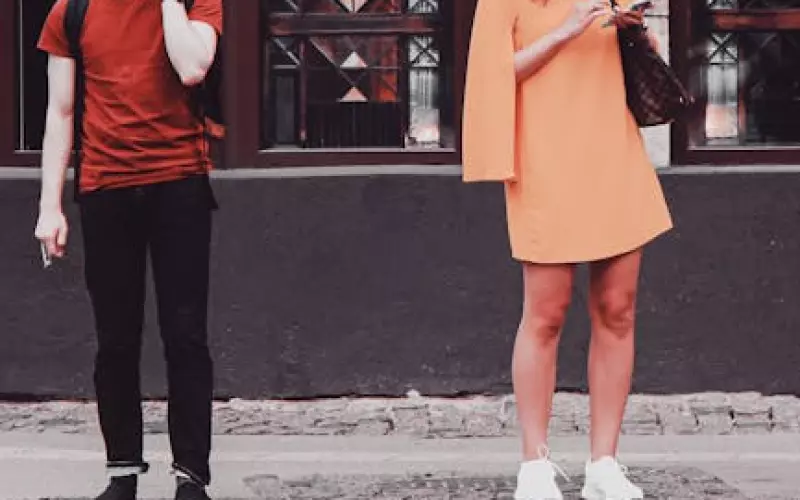 为什么分手后前男友联系你却不提复合?