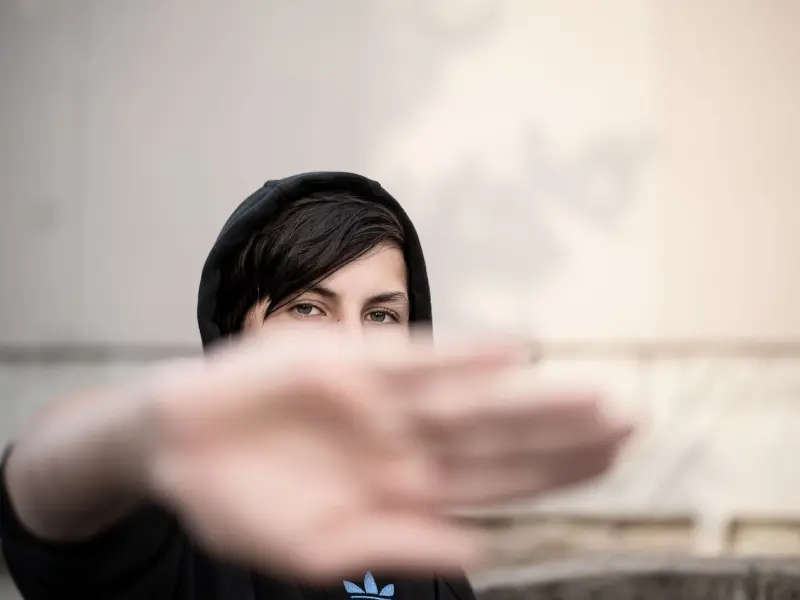 男人接吻时，为什么手总是不老实？这三个过来人的话，很真实！