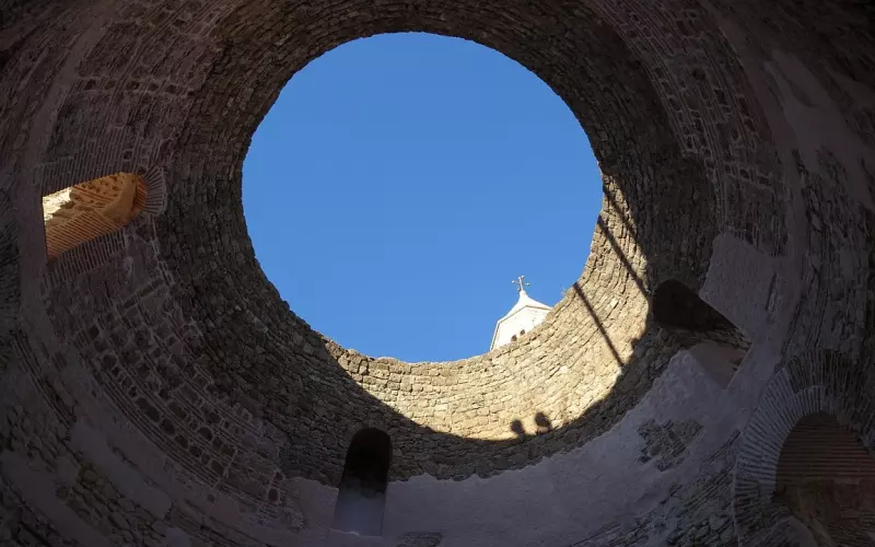 为什么有些人宁愿自己孤单也不愿主动联系别人？