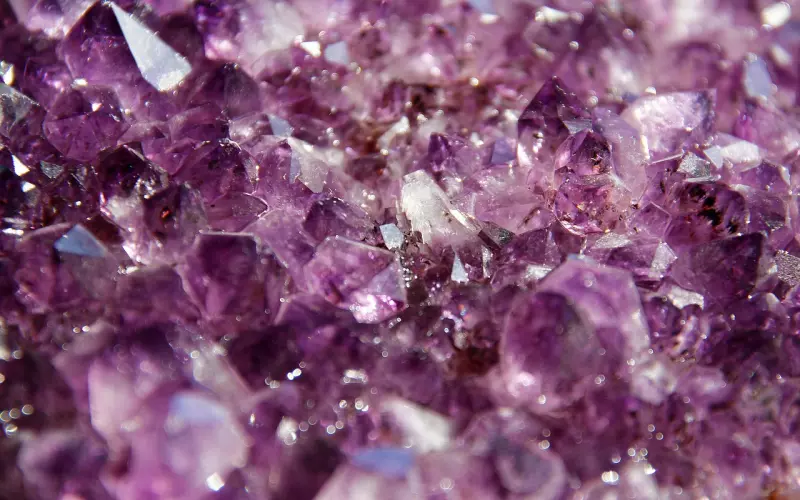 活得闪闪发光的女人，为什么还是会自卑？