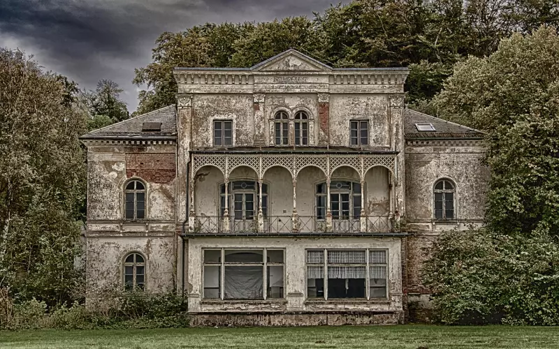 “老牛吃嫩草”的他，凭什么有56个前女友？