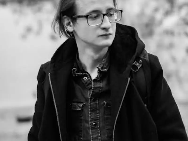 为什么你越挽回，他越冷淡？