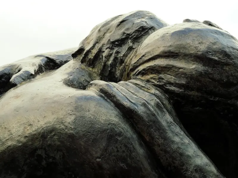 为什么很多女人，不拒绝男人提出的“发生关系”？理由很现实！