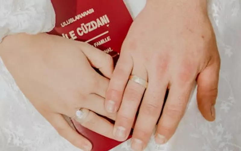 没有实质性的婚姻为什么还要坚持(无爱婚姻还有必要继续下去吗)