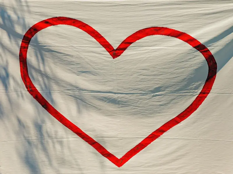 为什么我对男朋友那么好他还要和我分手，我真的不明白，我该怎么做他不会离开我