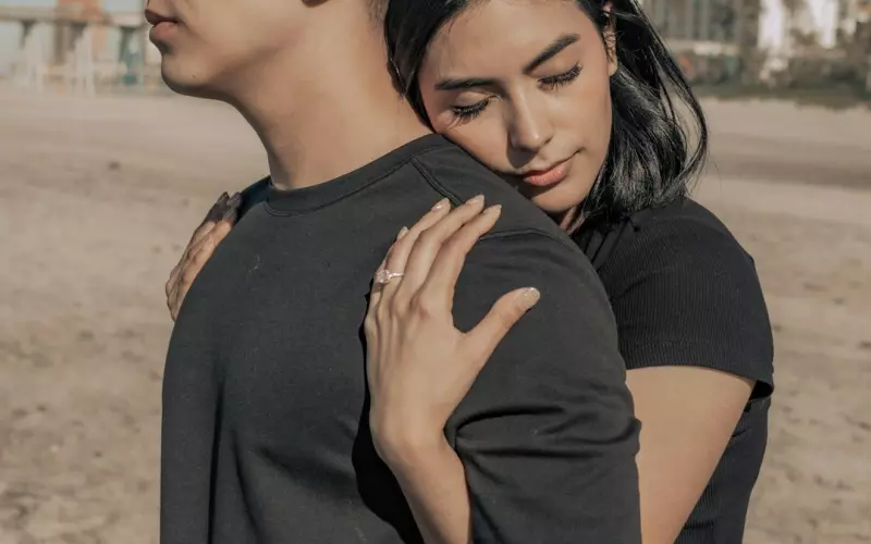 分手后挽回男友：挽回分手男友?情感专家教你如何挽回爱情