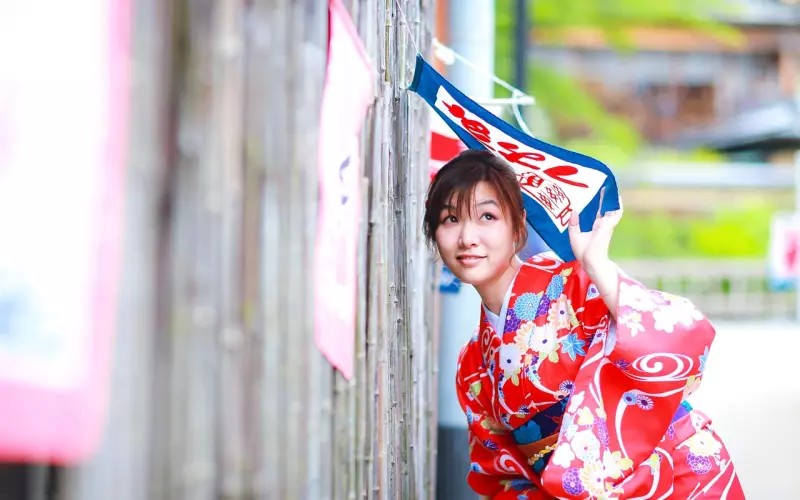 挽回前任：怎么发朋友圈他会主动私聊你？