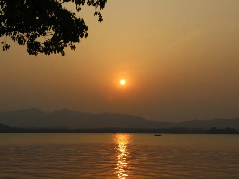 挽回女友：吵架时总是数落对方不肯为我花钱，现在对方觉得我是一个渣男