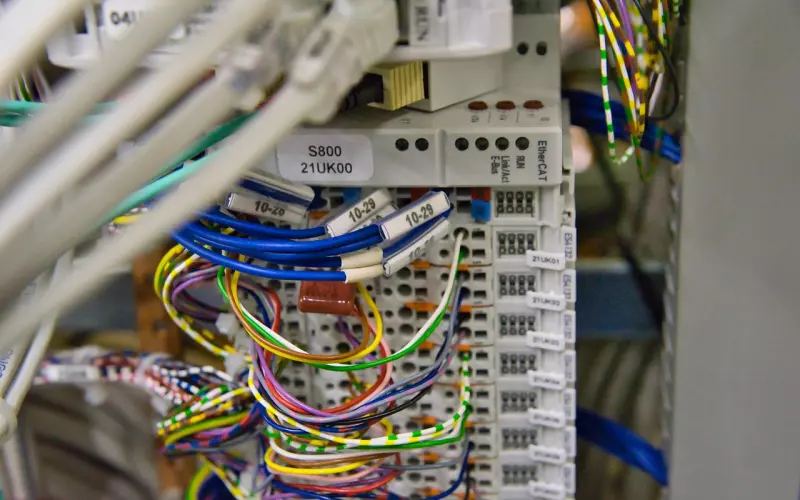 挽回前男友：分手后该不该联系？