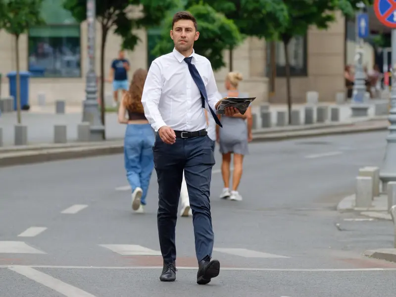 挽回女友不是反复道歉，是找到问题并改正