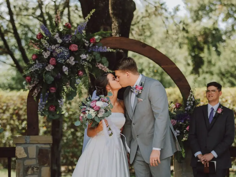 女子：走错了路，要记得回头，爱错了人，要懂得放手