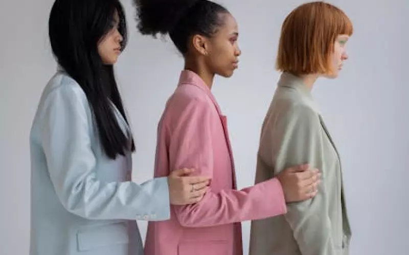 女人有了婚外情无非是这三个原因(女人婚外情会三个心理阶段)