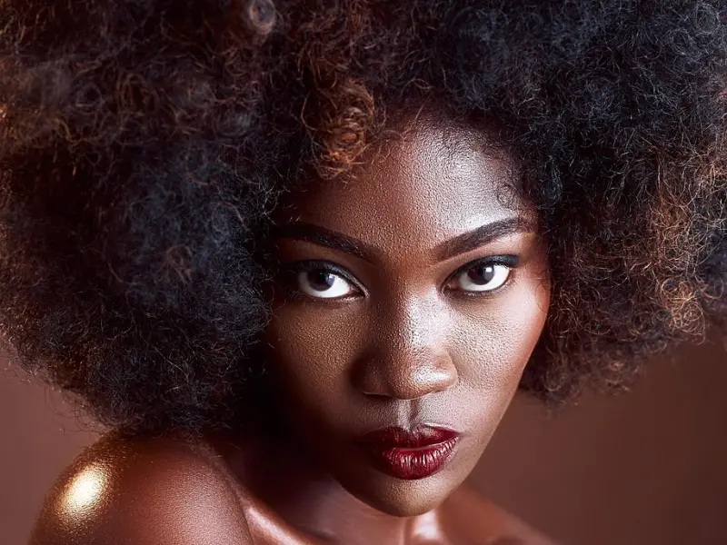 愿意与有家庭的男人交往的女性，一般只有这些“目的”