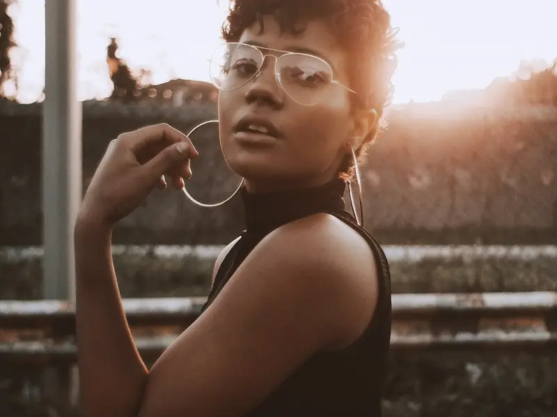 让男人舒服到 “无法自拔” 的女人，有4个特点，坏男人都懂！