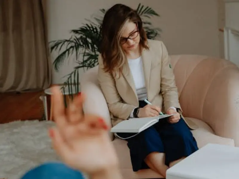 续缘情感研习社：情感咨询加盟代理条件&流程