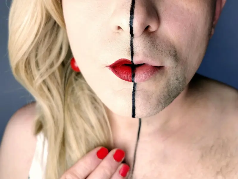 装酷都不会，你还想泡妞？