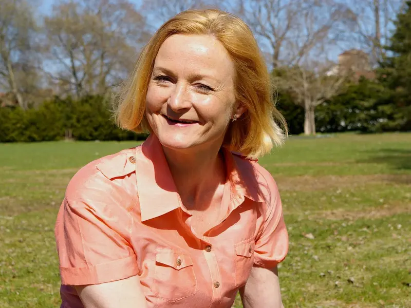 中年女人的3个“死穴”，你摸准了，她想不动情都难