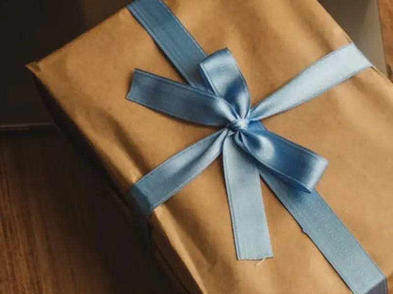 你的新年快递到了 | 冷爱十周年，献上100份价值23万大礼！