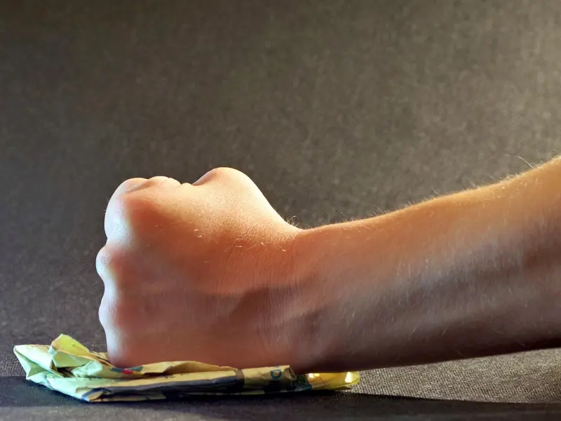 你的挽回方法是对的，就差坚持了。