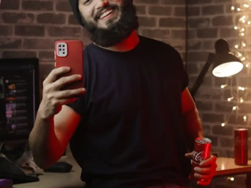 张靓颖怒骂卓伟人渣称别挑唆我妈