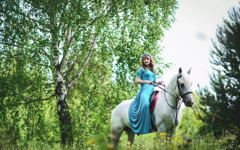 张雨绮与袁巴元、马蓉与王宝强：为什么离婚了，还不让对方体面？