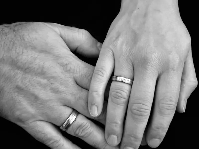 知乎高赞 : 二十多岁的你最应该担心的是什么？