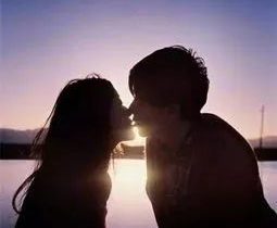 中年女人一旦有婚外情结果会怎样(被中年男人当婚外情的女人的特征)