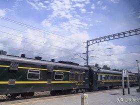 那年表嫂带我外出打工，目睹表嫂的婚外情，令我羞愧难当