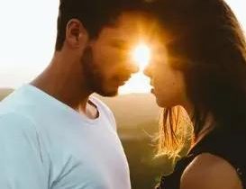 女人背叛婚外情怎么办呢(老公背叛婚外情女人)