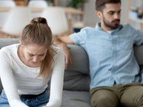 出轨的人法院判决孩子可以给他吗(婚外情被小姑子发现怎么办)